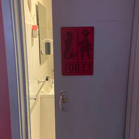 Eskama Auberge de jeunesse *